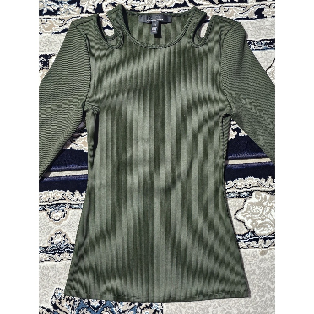 WHBM Cold Shoulder Ribbed Long Sleeve Stretchy Black Women's top Size XS